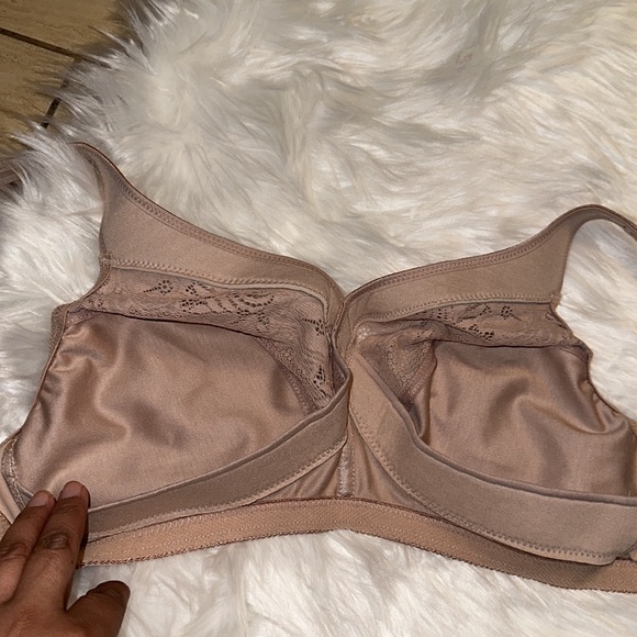 Glamorise MagicLift Wire-Free Minimizer Bra - Picture 14 of 14